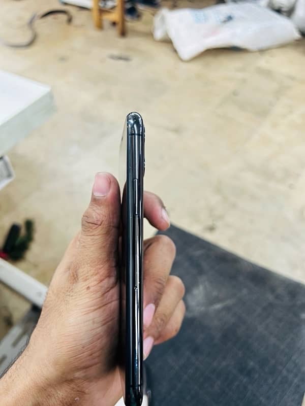 iphone 11 pro 1