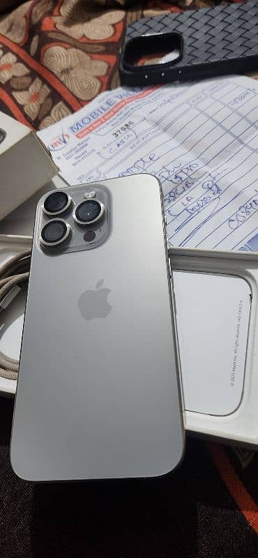 iphon 15 pro 1