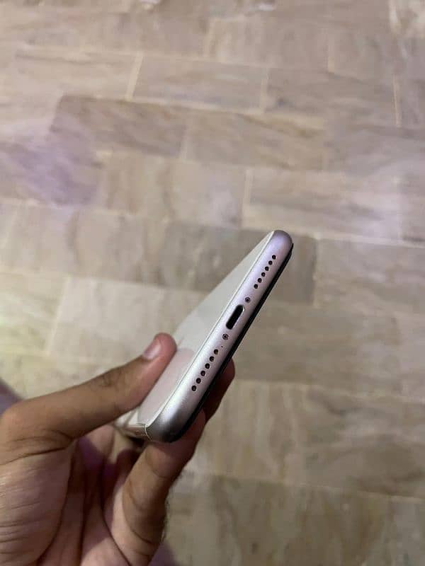 Iphone 11 64 white 5