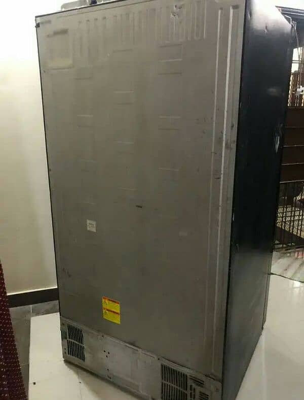 good condition double door fridge 8