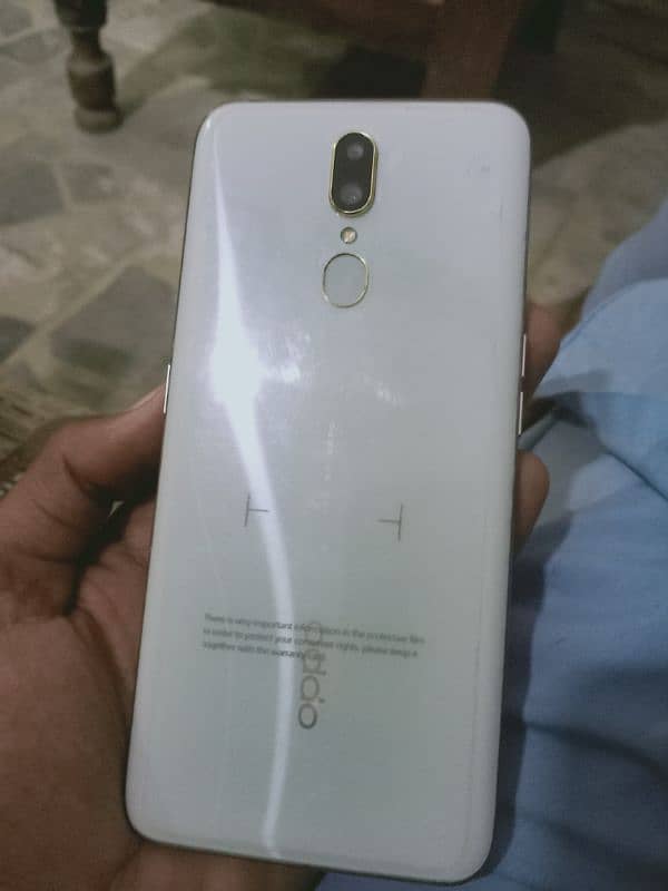 Oppo F11 0