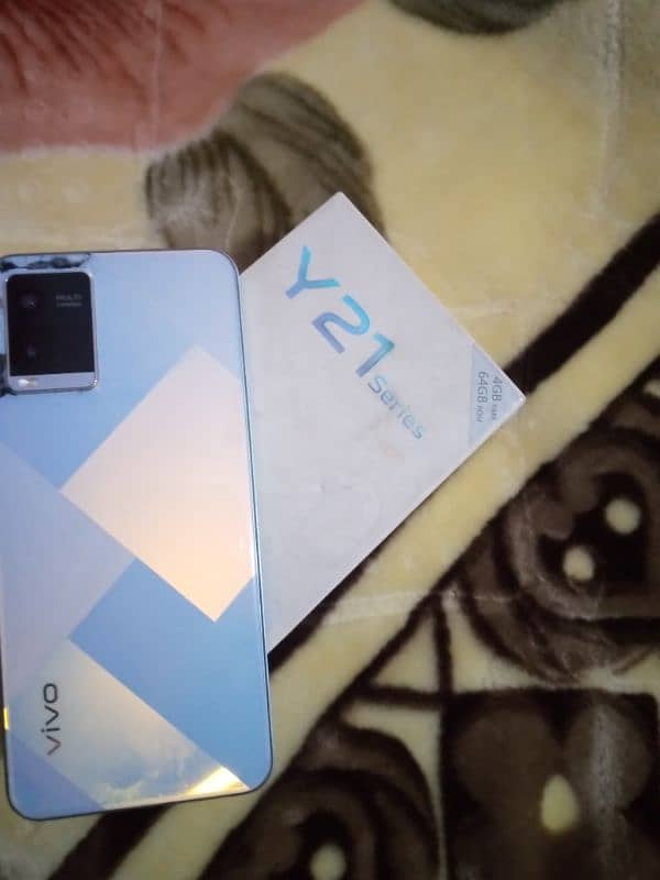 VIVO Y21 A with Box 4/64 Urgent sale 03245885282 0