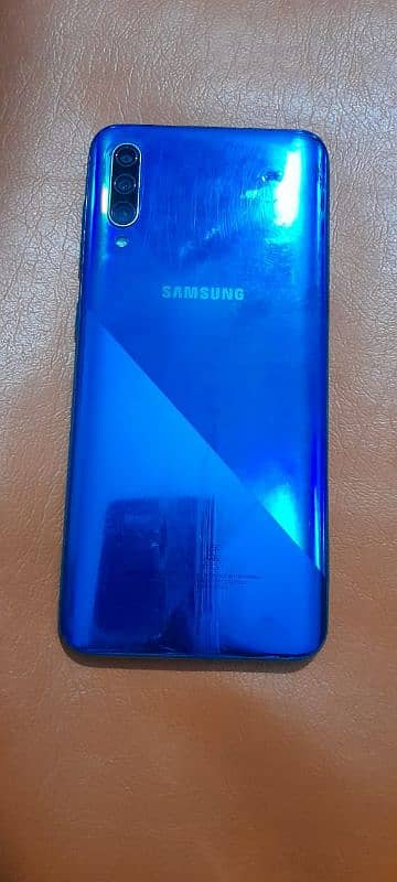 Samsung galaxy a30s 4