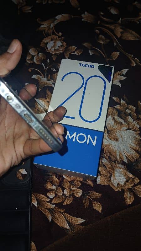 Tecno camon 20 with original box 2