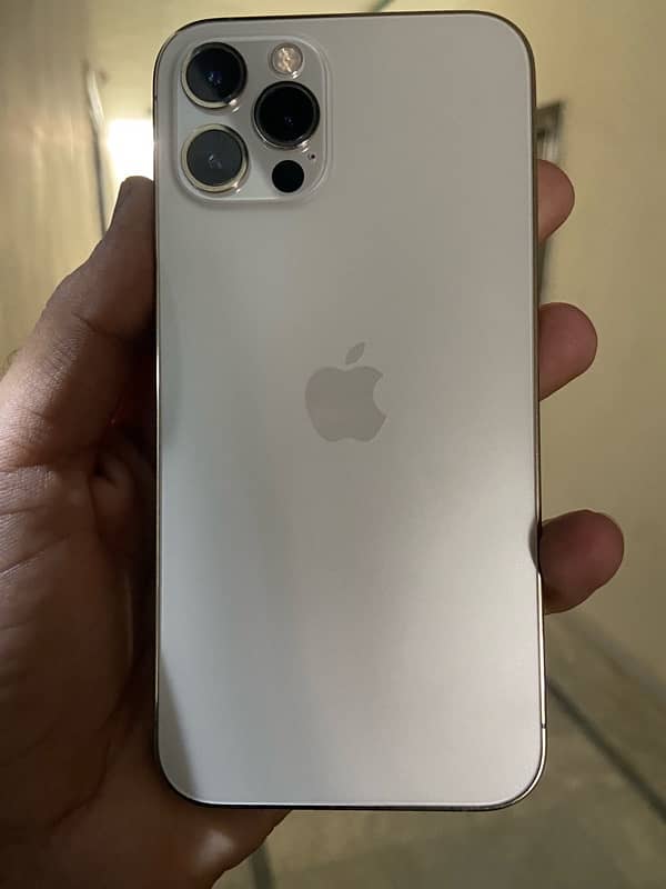 iPhone 12 Pro (factory unlock )128 GB 1