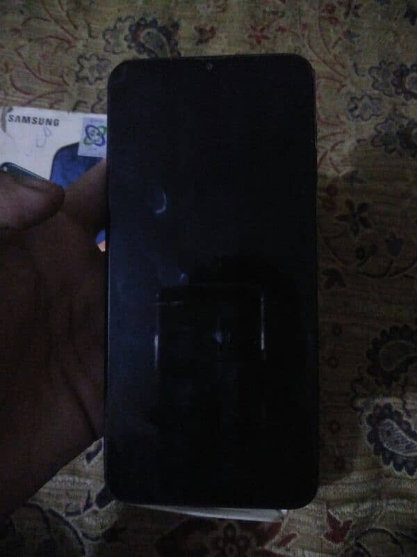 Samsung A20 pinal on nahi hai PTA Aproof hai Our Box Be hain 10/8 Okey 1