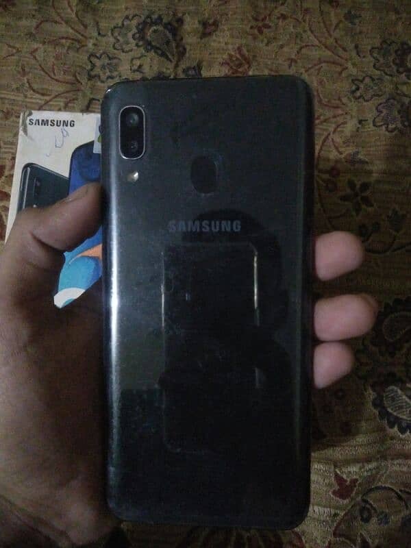 Samsung A20 pinal on nahi hai PTA Aproof hai Our Box Be hain 10/8 Okey 3