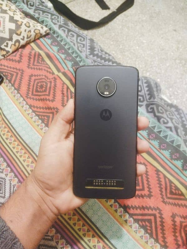 Moto z4 (Exchange possible) 3