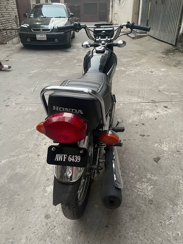 Honda 125 urgent 1