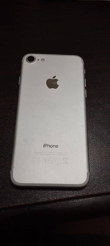 iphone 7 / 128gb pta 6