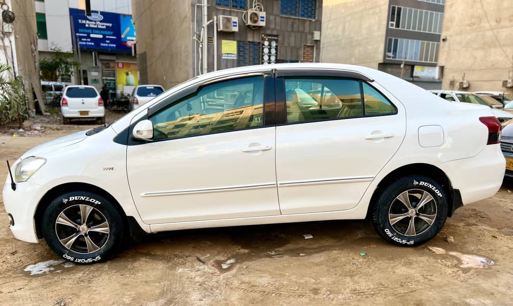 Toyota Belta 2010 8