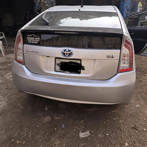 Toyota Prius 2014 1