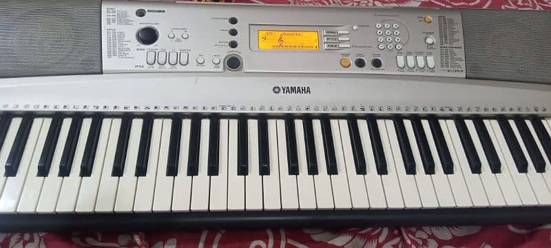 Yamaha PSR E313 Professional Yamaha Piano Keyboard Casio Roland Korg 0