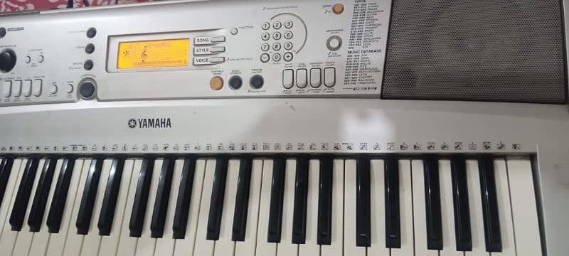 Yamaha PSR E313 Professional Yamaha Piano Keyboard Casio Roland Korg 4