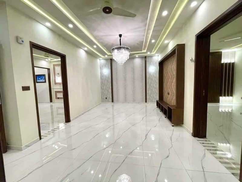 Commercial Space Available For Rent *Code(12897)* 2