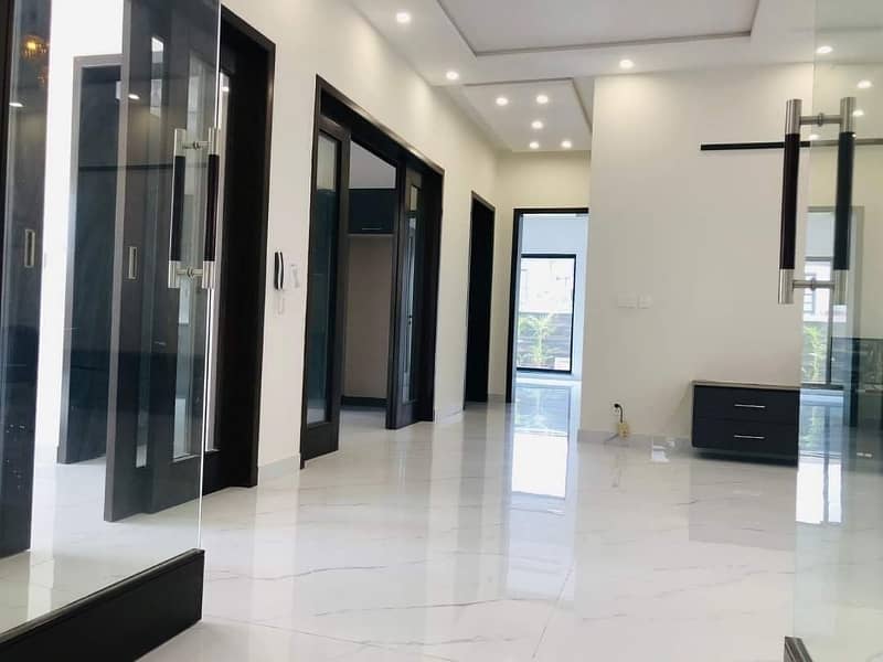 Commercial Space Available For Rent *Code(12897)* 5