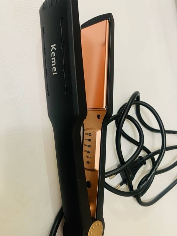 kemei hair straightener 2