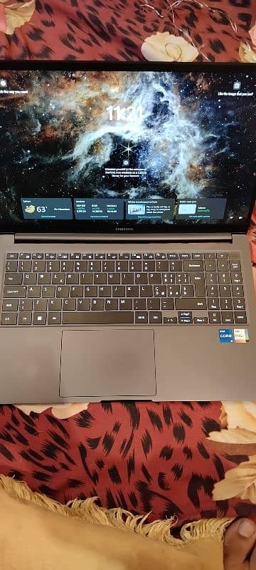 Samsung Galaxy book 3  i5 13th Gen 512 SSD 9