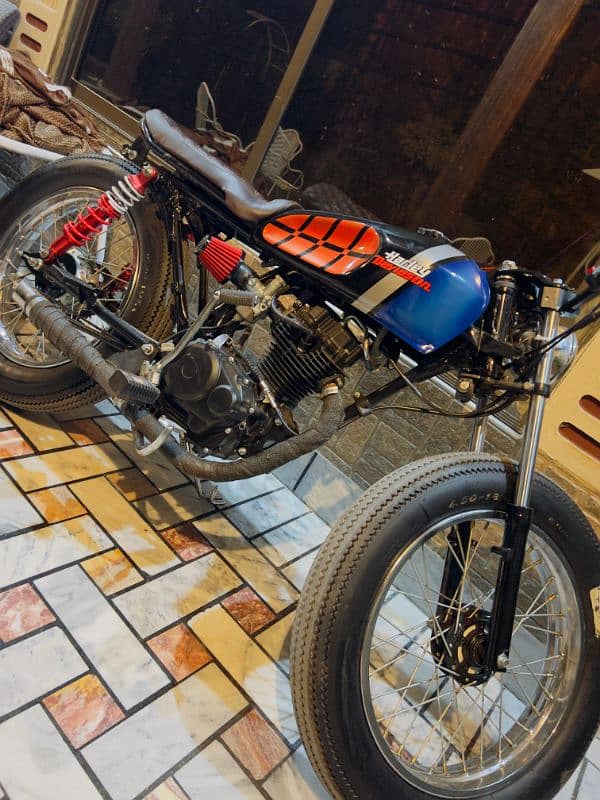 Honda 125 converted intocafe racer 2