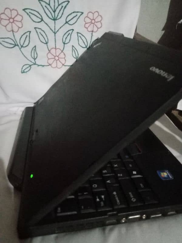 Lenovo Thinkpad X220 i7, 2nd Generation 1