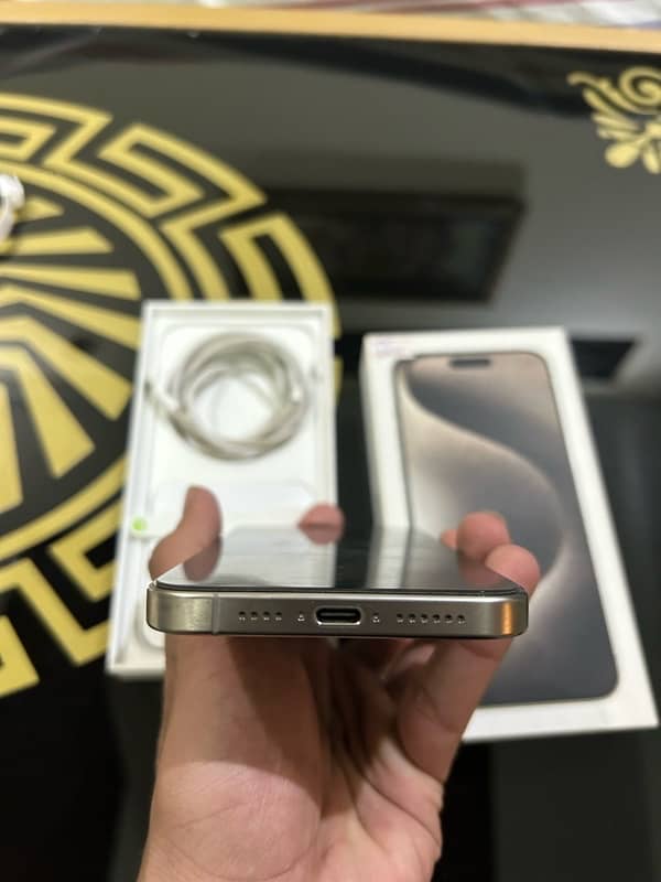 iPhone 15 pro max - Natural Titanium 256 - HK 7