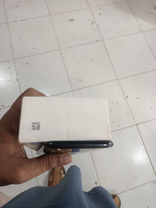 vivo v11 pro. . . 6/128gb. . . official pta approved 2