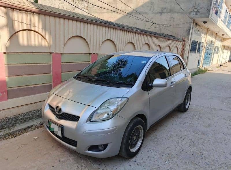 Toyota Vitz 2012 3