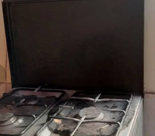 Gas stove +electric oven 0