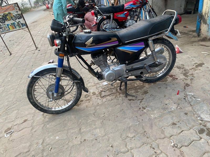 Honda 125 2010 model Punjab sialkot no for sale Whatsapp 03165776834 1