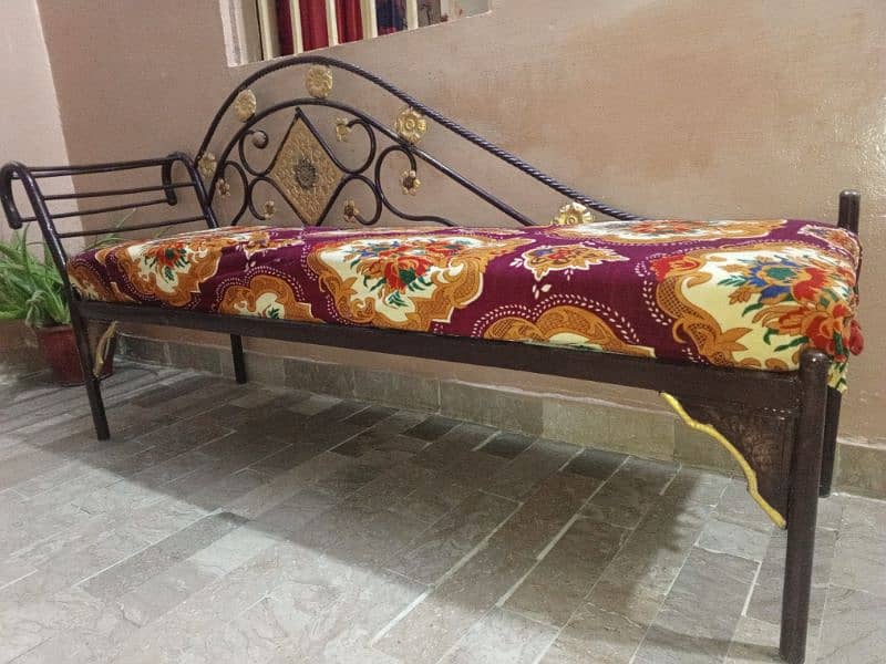 Satti sofa 3 seater 2