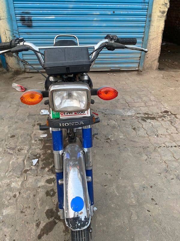 Honda 125 2010 model Punjab sialkot no for sale Whatsapp 03165776834 2