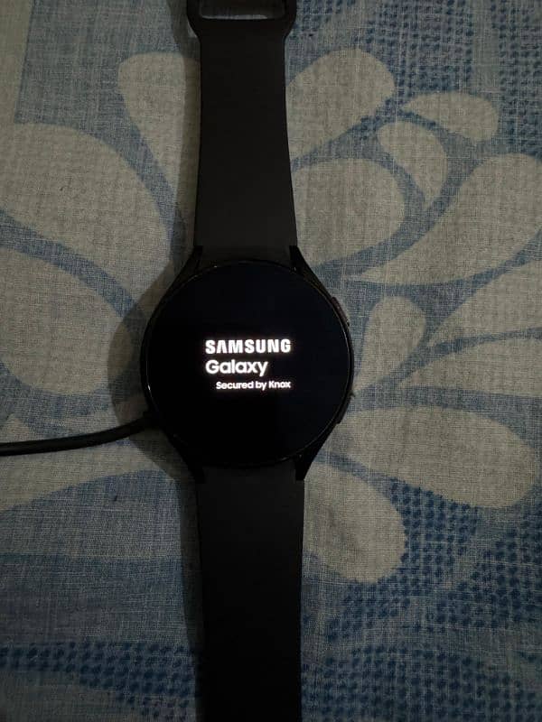 Samsung Galaxy Watch 4 1