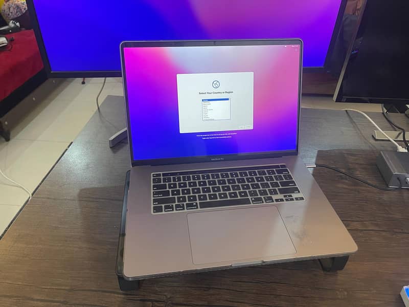 16" MacBook Pro i9 | USA Model 2019 (A2141) | 16GB RAM & 1TB Drive 0