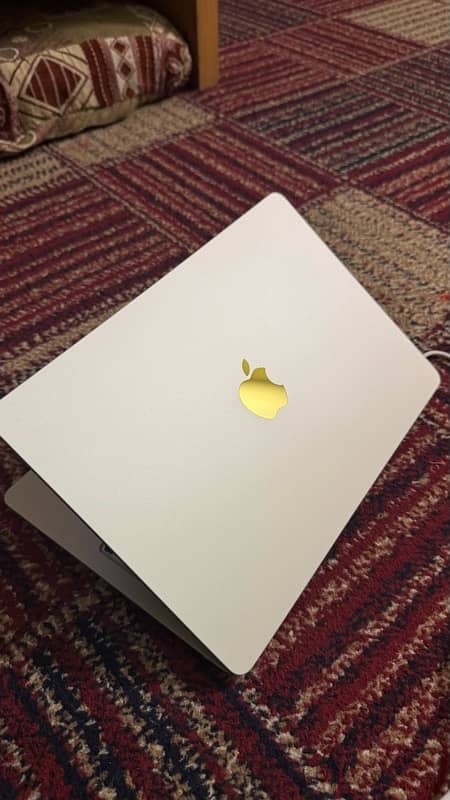 macbook air m3 1