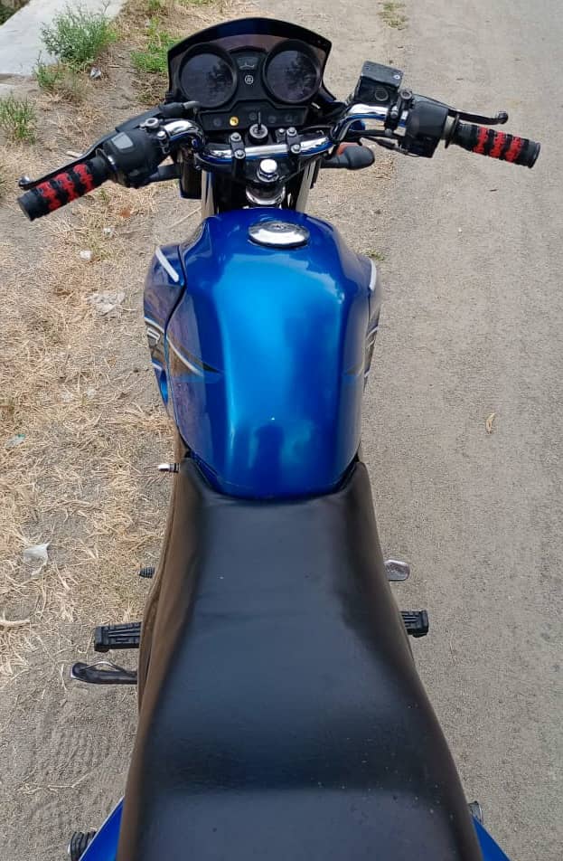 Yamaha YBR 125 2017 Blue 3