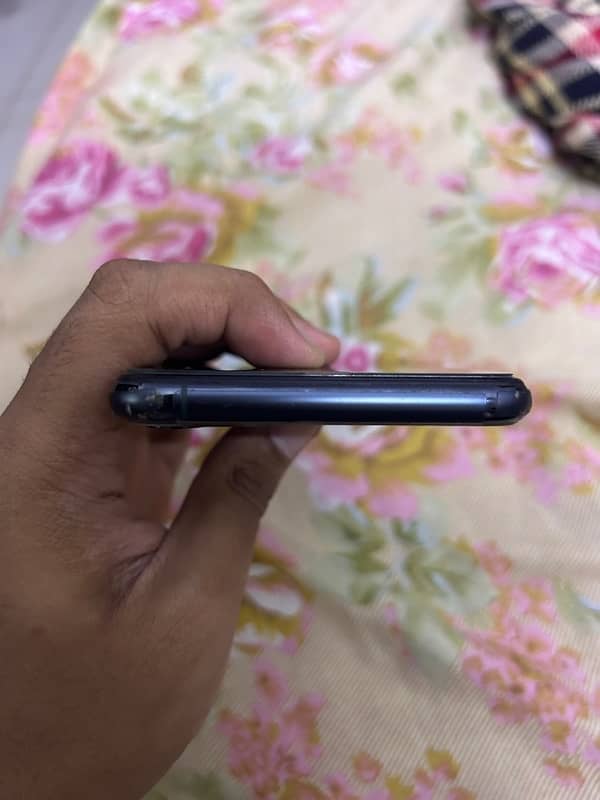 Apple iPhone 11 Pro Max 64GB Non PTA Factory Unlock 6