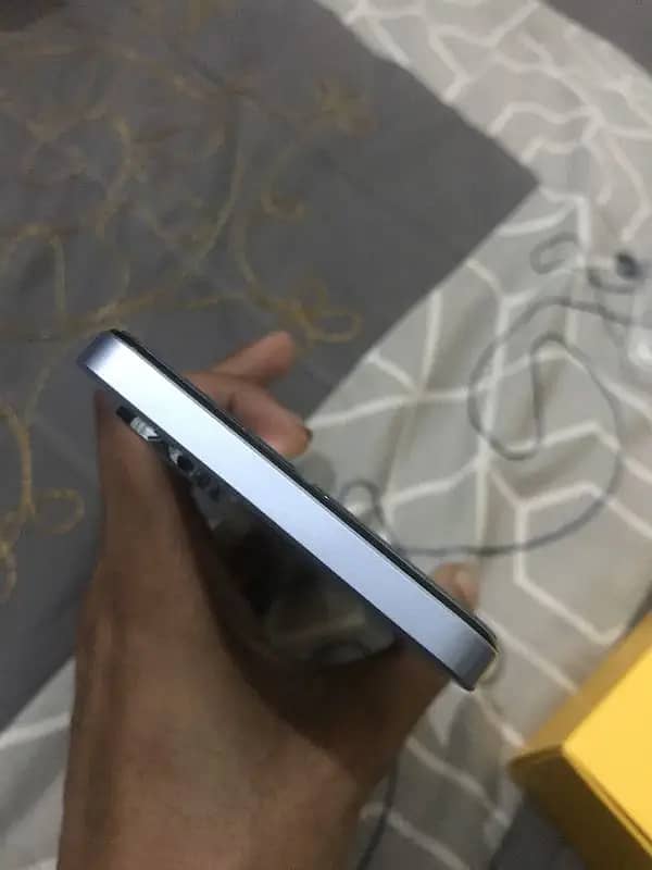 Realme Note 60 4-128gb Just box Open 5