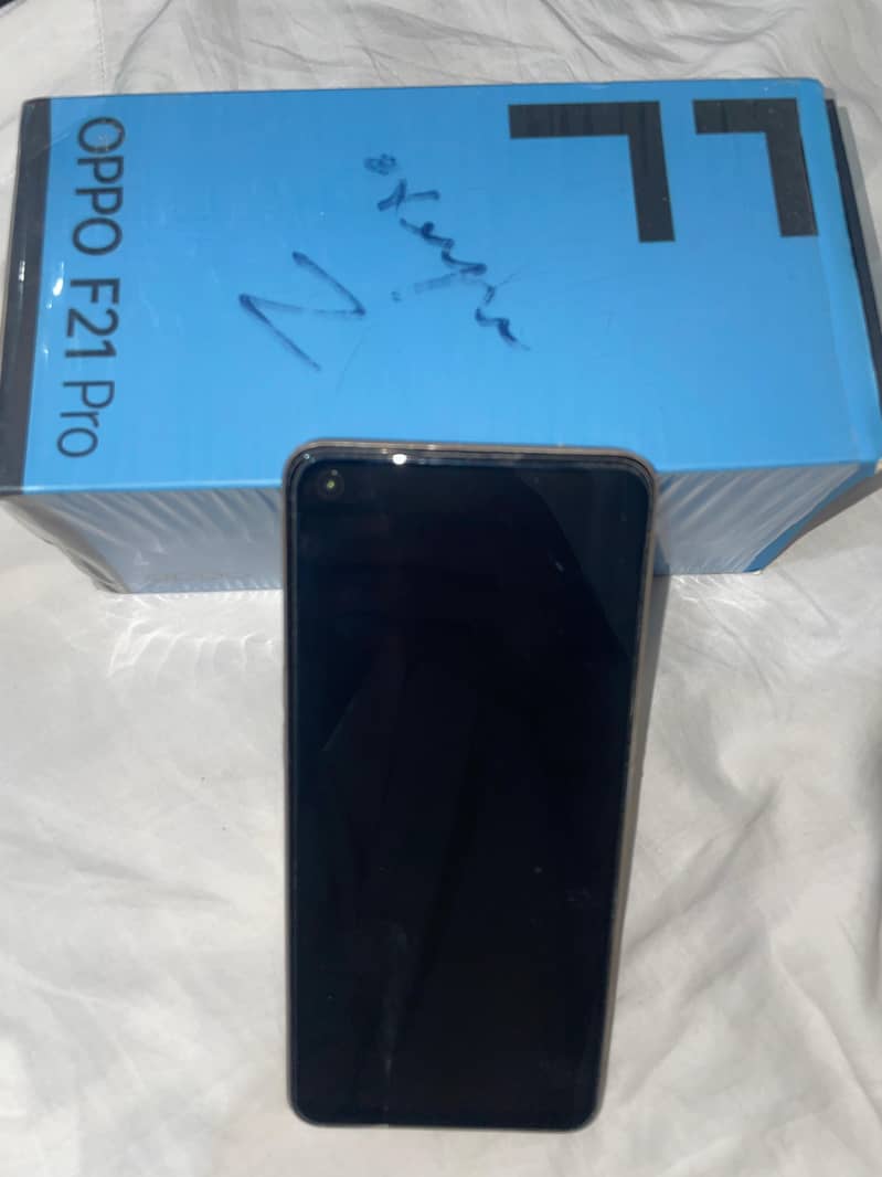 Oppo F21 Pro 0