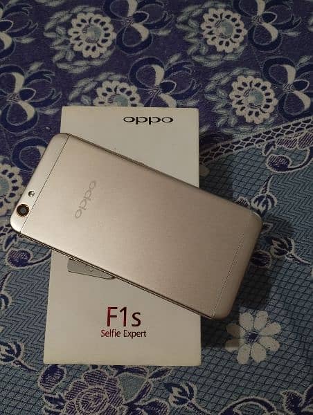 Oppo F1s 1