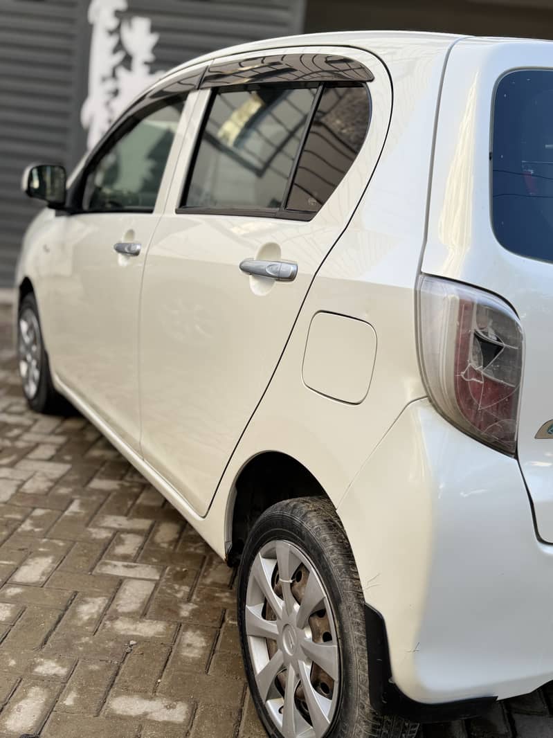 Daihatsu Mira 2013 9