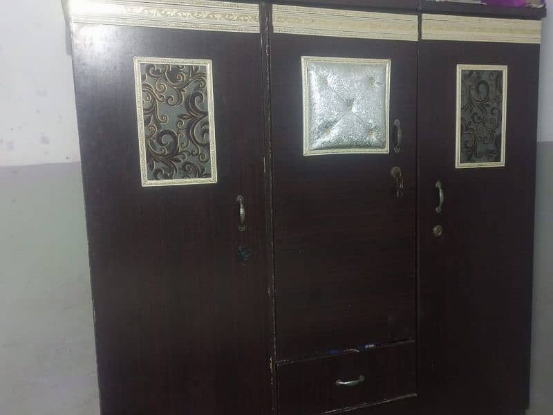 Wooden Bedroom Set - Urgent Sale 0.3. 1.6. 0.0. 0.9. 8.2. 8 0