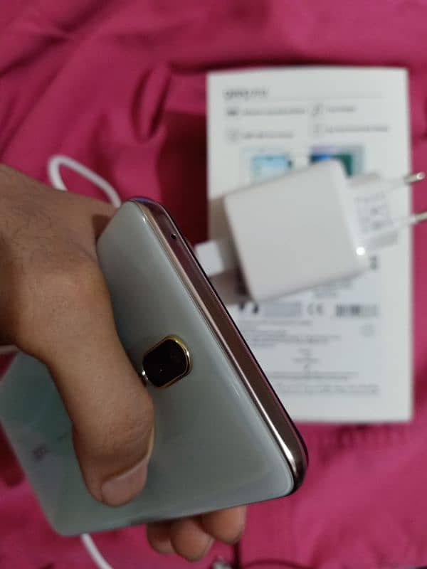 Oppo F11 128Gb+6Gb. Lush Condition Box & charger• Final Rate R. s 14500 3