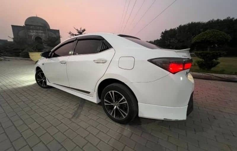 Toyota Altis Grande 2014 X Convert 3