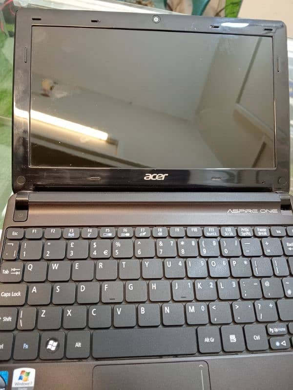 Acer Aspire One ZE7 2