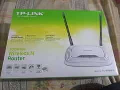 Tplink Router with  Box WR841N