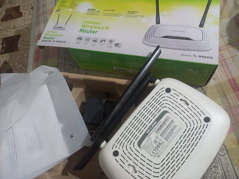 Tplink Router with  Box WR841N 5