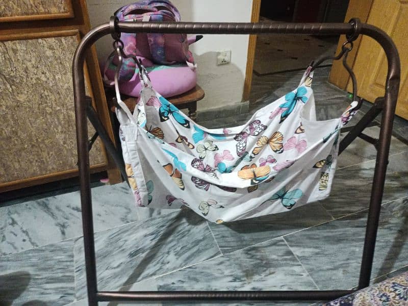 kids new jhula for sale 10/10 condition 1