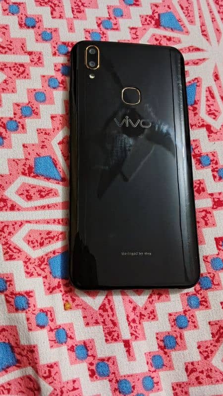 vivo y85 all ok set ha koi masla nhi 4/64 gb ya 03074925293 0