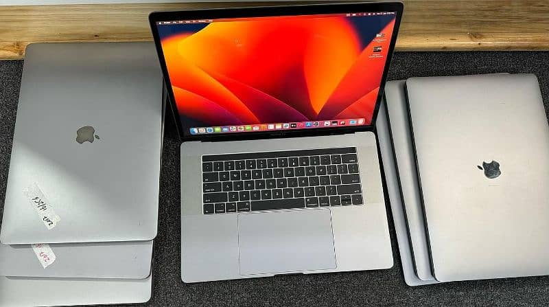 MACBOOK PRO (2016 TO 2019) AVAILABLE IN QUANTITY 8