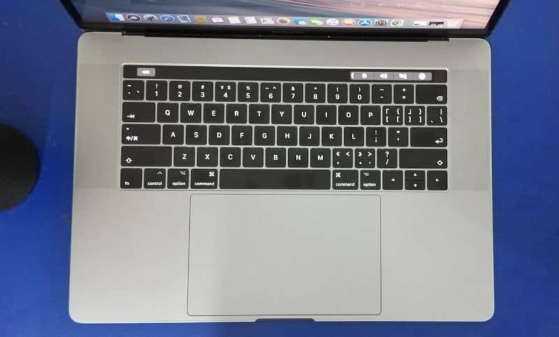 MACBOOK PRO (2016 TO 2019) AVAILABLE IN QUANTITY 9